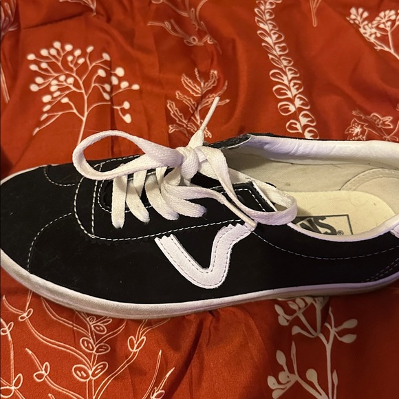 Vans Classic Black Canvas Shoes with White Laces - Picture 2 of 2